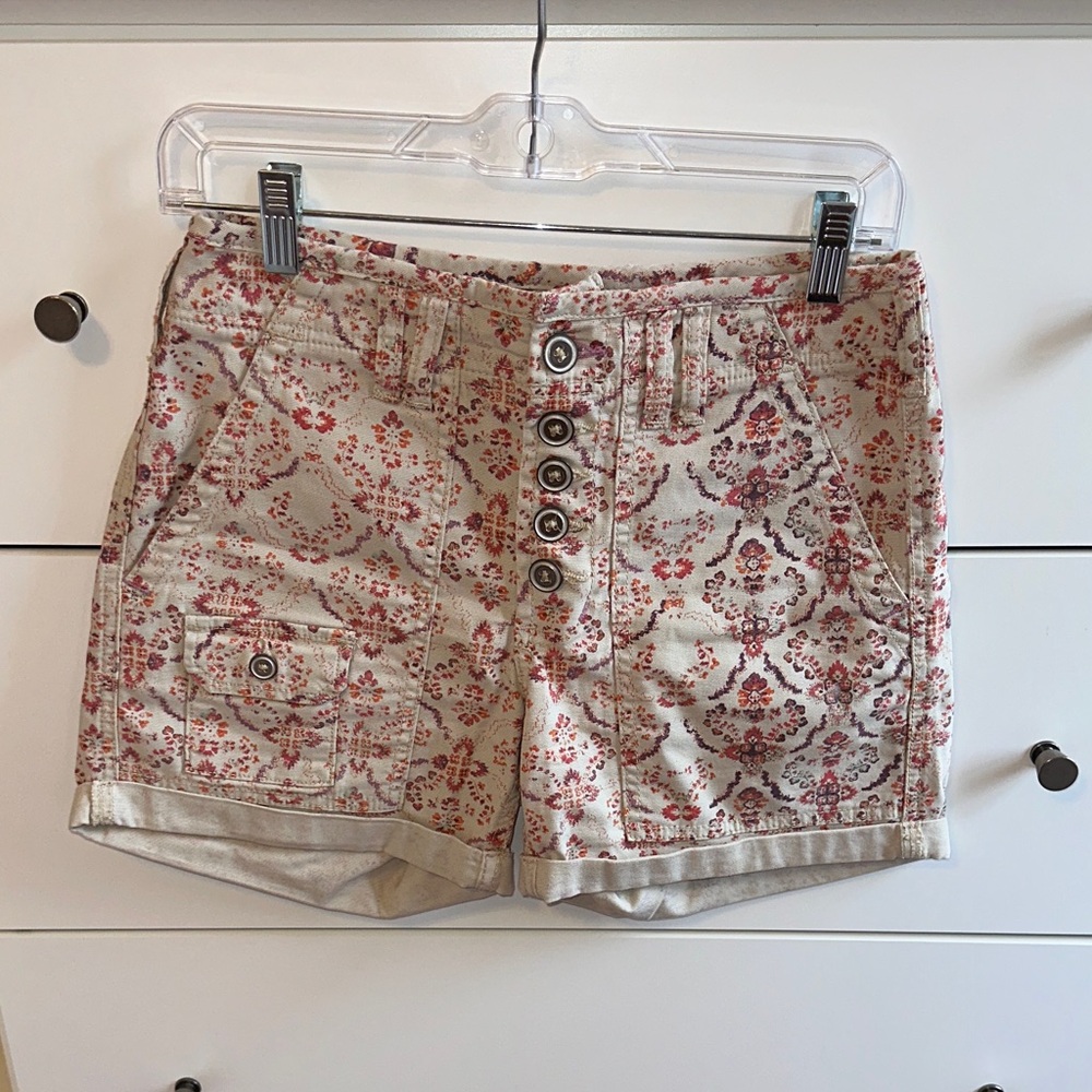 Anthropologie Red Floral Women Shorts